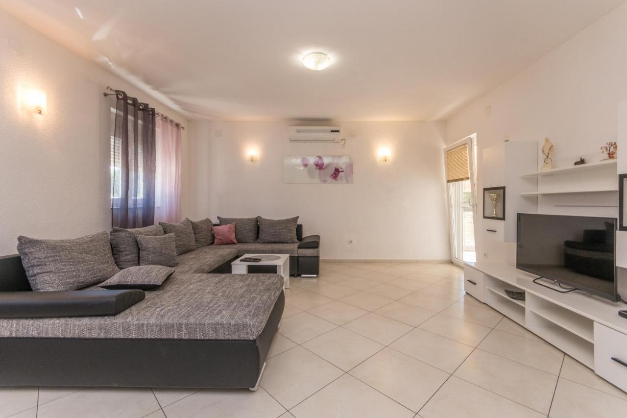 Apartment M&A Biograd Na Moru Exterior photo
